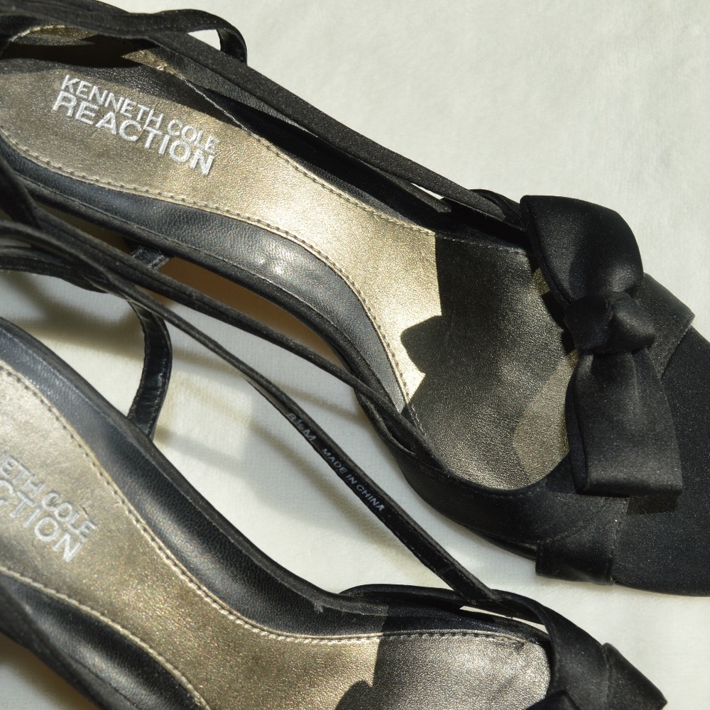 Kenneth Cole Pumps
